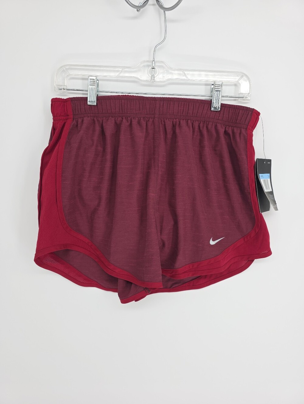 Womens Nike Shorts Size Medium Burgundy NWT
